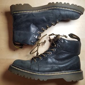 Dr. Martens Nashville Black Leather Boot